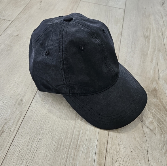 Puma Hat, Black with Rose Gold - Picture 2 of 7